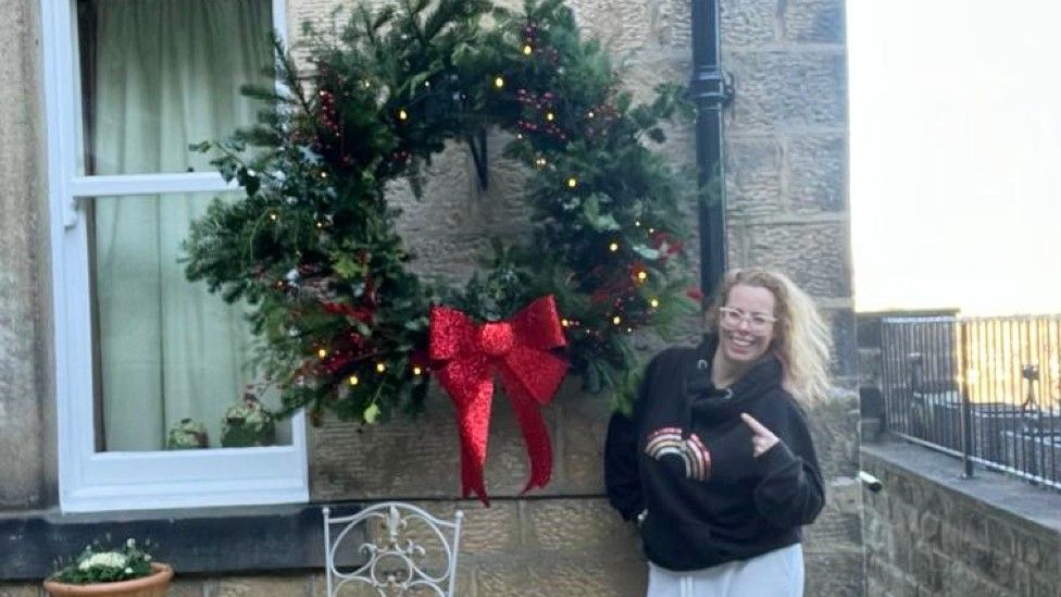 Marianna and her wreath