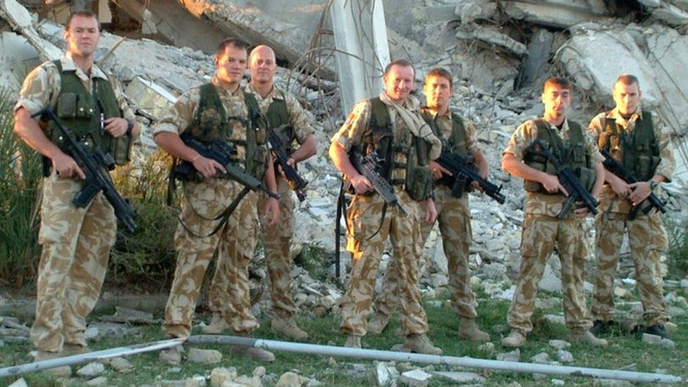 Maj Gen Bill Moore commander of 19th Mechanised Brigade - Iraq - The team 2003