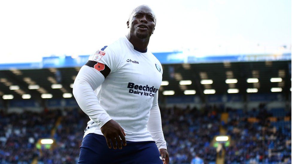 Bayo Akinfenwa