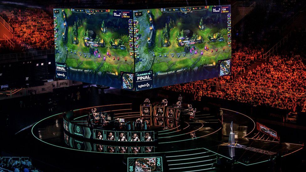 League of Legends Worlds Finals 2019 time, livestream, & how to watch