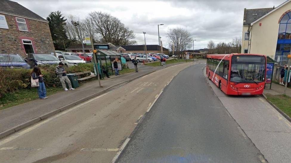 Ivybridge cyclist seriously injured in collision with van BBC News