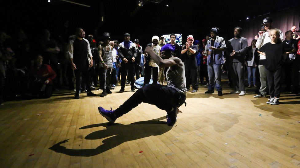 Nottingham hosts over-40s break-dancing competition - BBC News