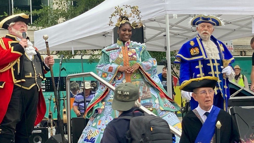 Gloucester Day Community costume unveiled for first time BBC News