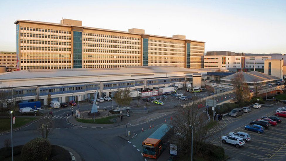 Morriston Hospital bans visitors as Covid and winter bugs rise - BBC News