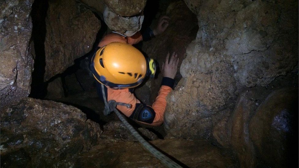 Rescuers in the Thai caves June 2018