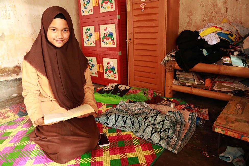 The children growing up in a u0027motherless villageu0027 - BBC News