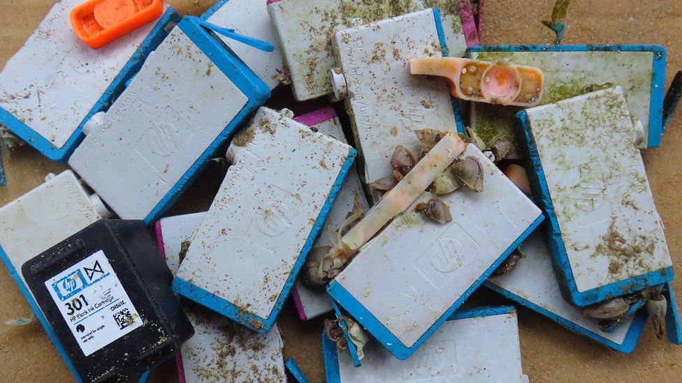vold At håndtere bh HP cartridges wash up around UK and Europe after spill - BBC News