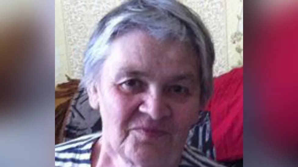Immagine della madre ottantacinquenne di Andrei Kirilenko, Svetlana