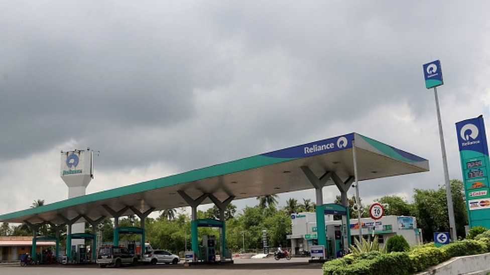 The seen A Relince Petorl Pump ,Of the 1,394 petrol pumps that Reliance operates, 518 are company owned and the remaining dealer operated,RIL outperforms industry in petrol, diesel sales from its 1,400-odd outlets, In Near of Kolkata ,india on August 17,2020