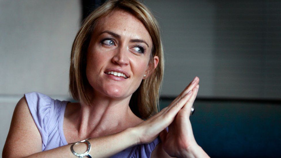 Heather Armstrong gestures during a 2008 San Francisco Chronicle interview