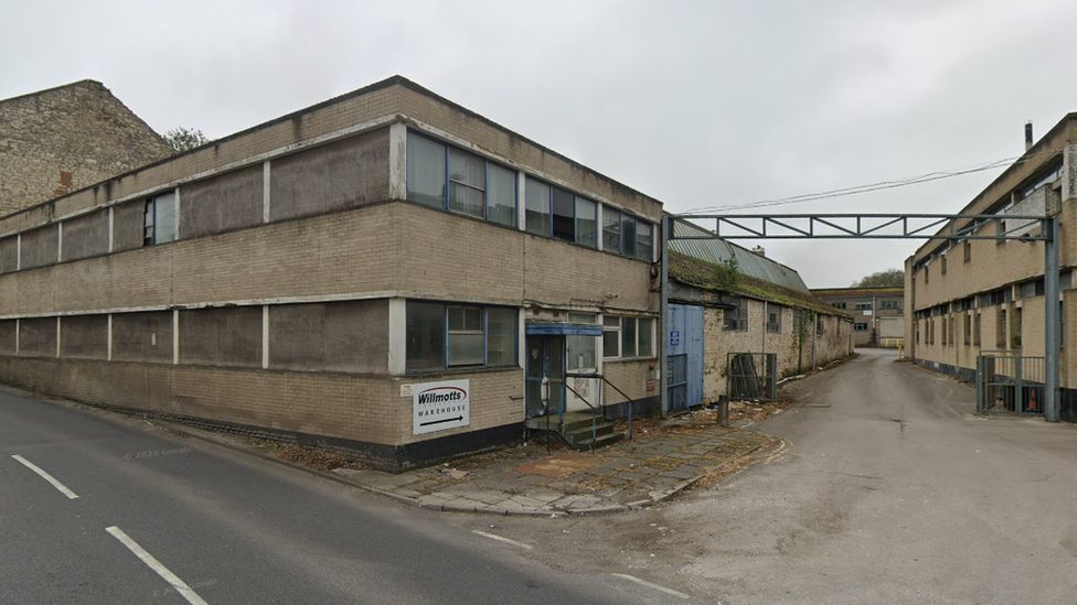 Midsomer Norton buildings dubbed 'festering boil' to stay up BBC News