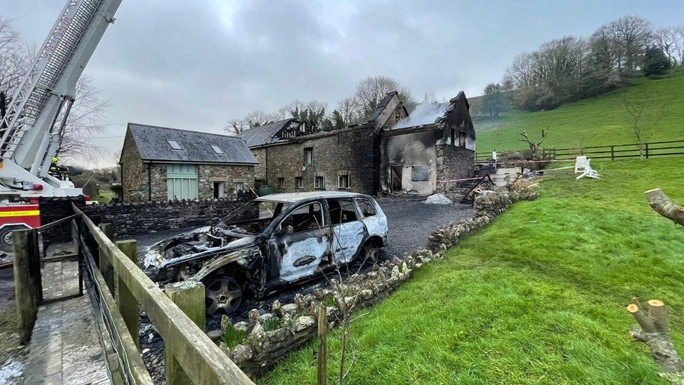 Major fire breaks out at house in Aveton Gifford BBC News