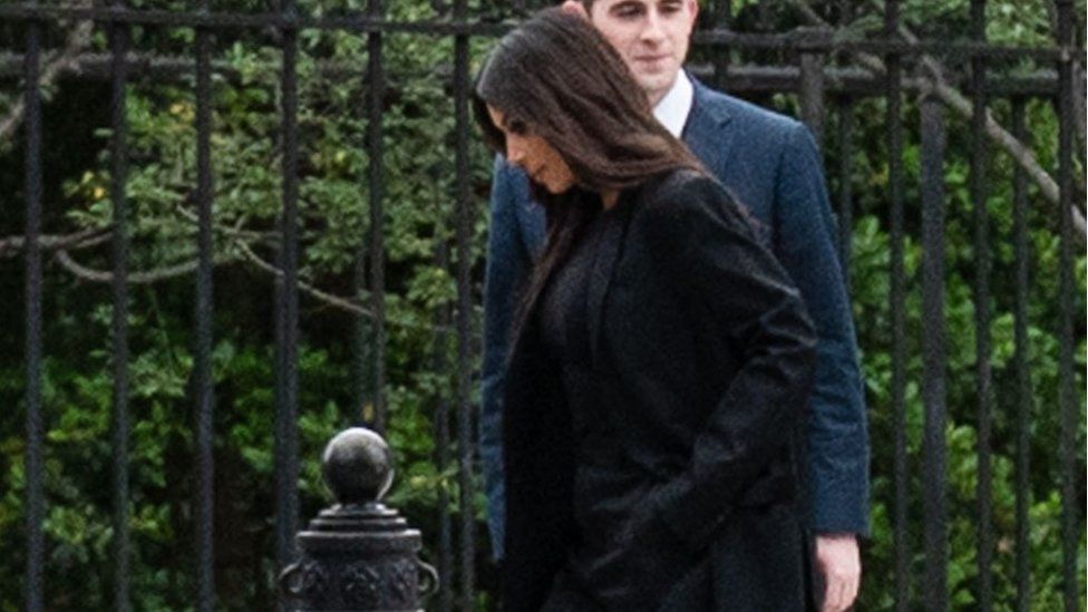 Kardashian arrives at the White House