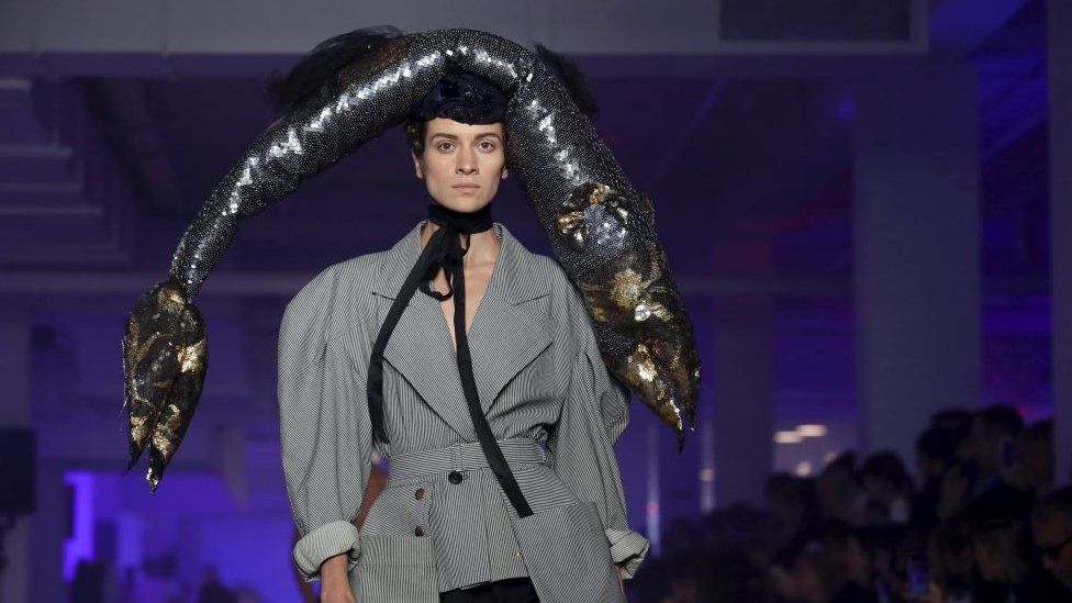 Fashion Week: Some weird and wonderful looks from the different shows - BBC  Newsround