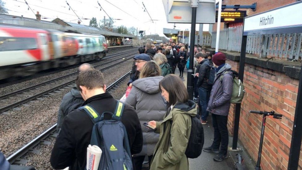Commuters at Hitchin