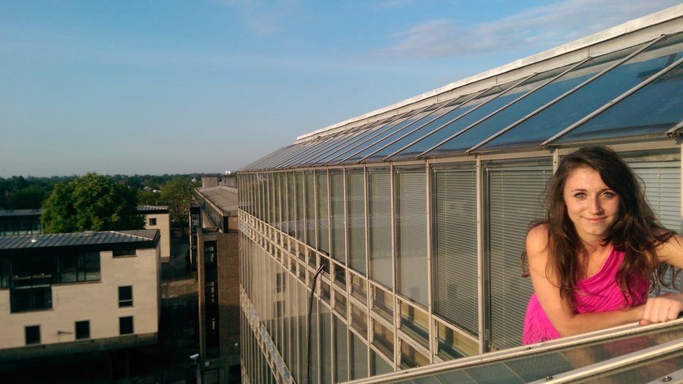 Rebecca Wetten atop the Faculty of History