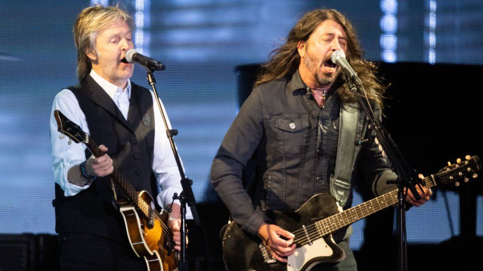 Dave Grohl and Paul McCartney