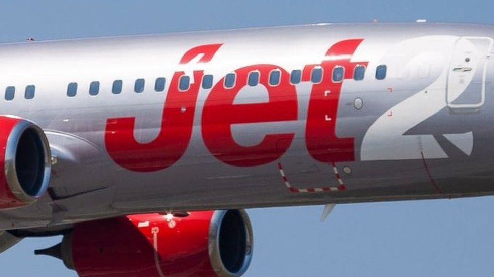 Airline Jet2 creates 300 new jobs in Glasgow and Edinburgh - BBC News