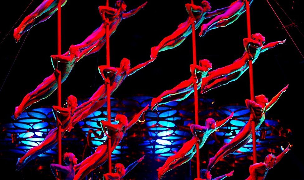Cirque du Soleil performers
