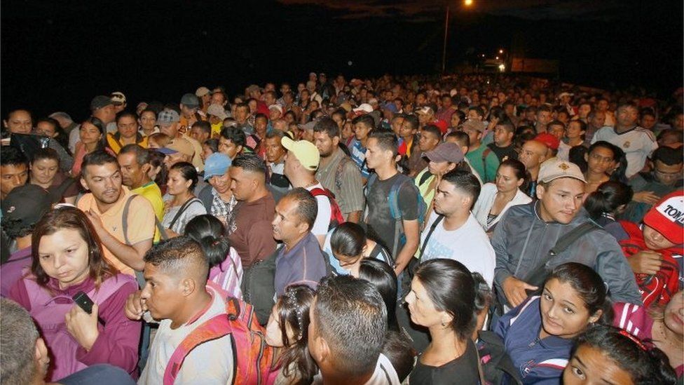 Thousands of Venezuelans cross the border from San Antonio del Tachira, Venezuela, to Cucuta, Colombia on August 13, 2016.