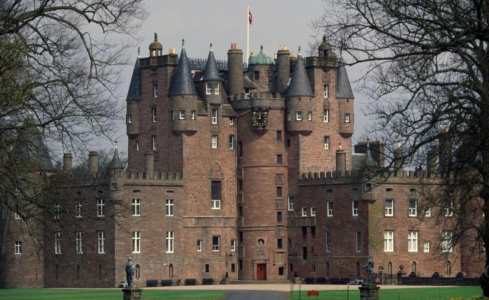 Earl Of Strathmore Admits Sex Attack At Glamis Castle Home Bbc News
