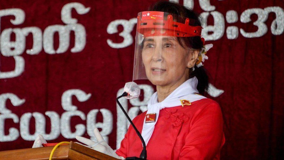 Аунг Сан Су Чжи в сентябре 2020 года