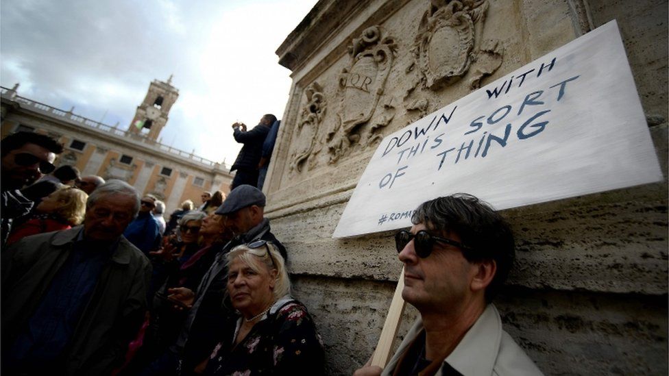 Protesters in Rome October 2018