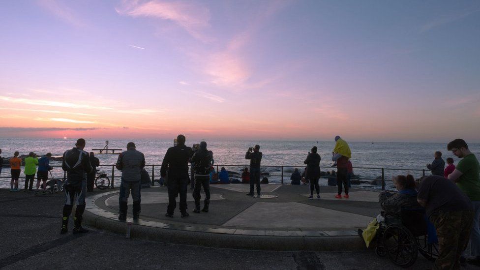More people gathered at Ness Point as the sun rose