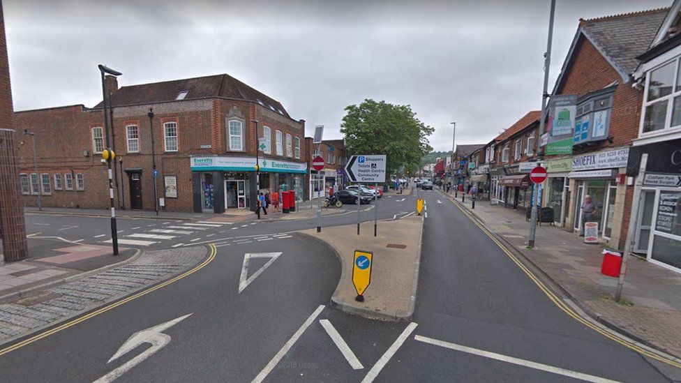 Portsmouth woman, 85, dies after being hit by van in Cosham - BBC News