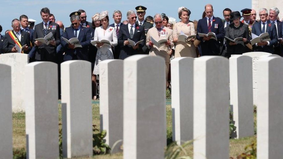 Zonnebeke Mayor Dirk Sioen, Commonwealth War Graves Commission vice chairman Timothy Laurence, Belgium Minister of Defence and Public Service Steven Vandeput, the Duchess of Cambridge, King Philippe of Belgium, Prince Charles, Queen Mathilde of Belgium, the Duke of Cambridge, Prime Minister Theresa May and Flemish Minister-President Geert Bourgeois