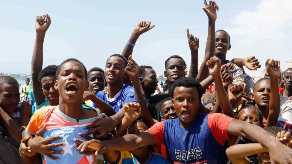 Somalis react as they protest against the Ethiopia-Somaliland port deal at the Liido beach, in Mogadishu, Somalia January 5, 2024