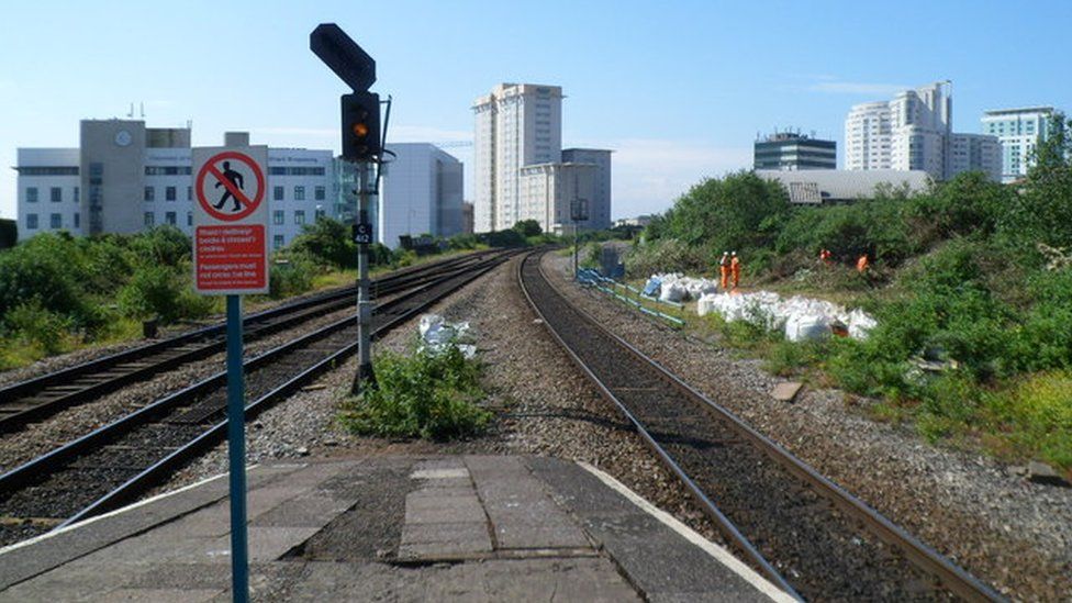 Railway line reopens between main Cardiff stations - BBC News