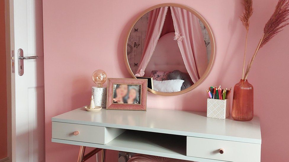 A dressing table in a bedroom