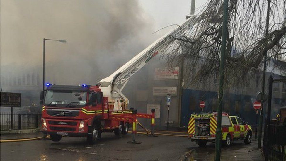 Firefighters tackle blaze at derelict Willenhall factory BBC News