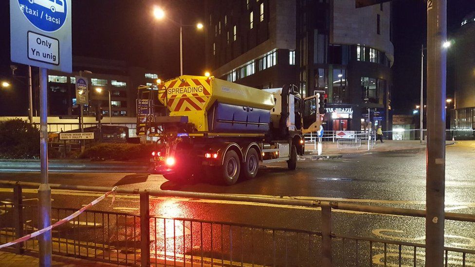 The gritter stopped at the top of Custom House Street