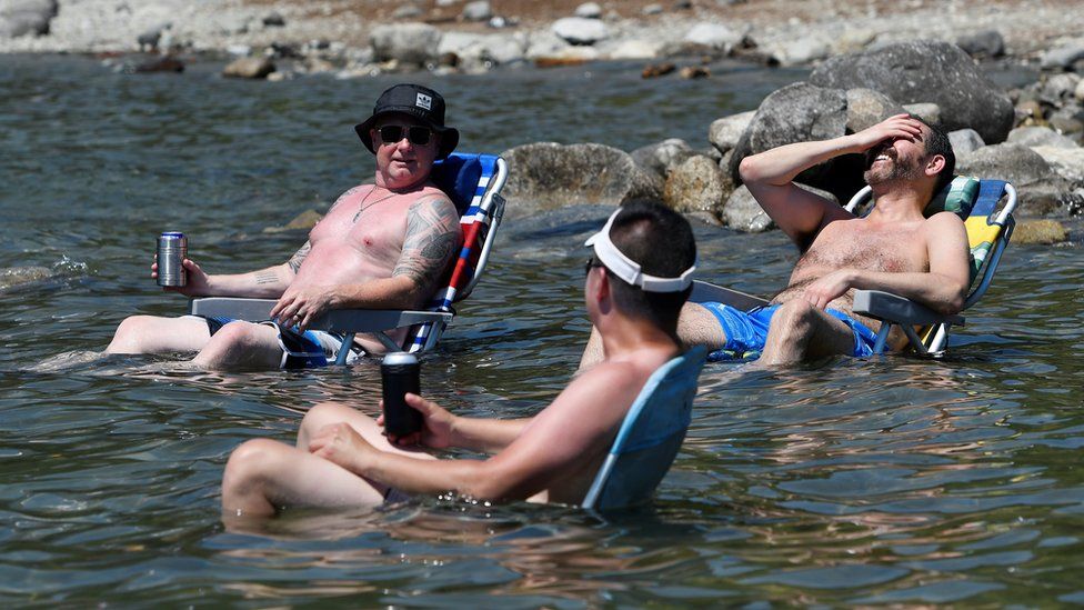 Canada weather: Dozens dead as heatwave shatters records - BBC News