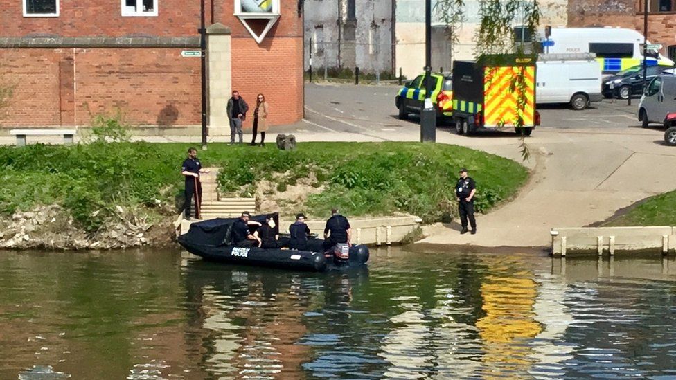 Scene at Frankwell Quay from Radio Shropshire reporter