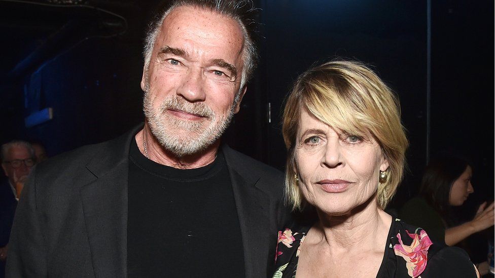 Arnold Schwarzenegger and Linda Hamilton