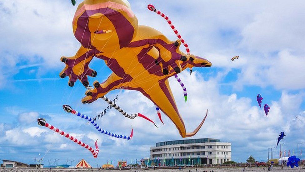 Kites at Morecambe's Catch the Wind festival