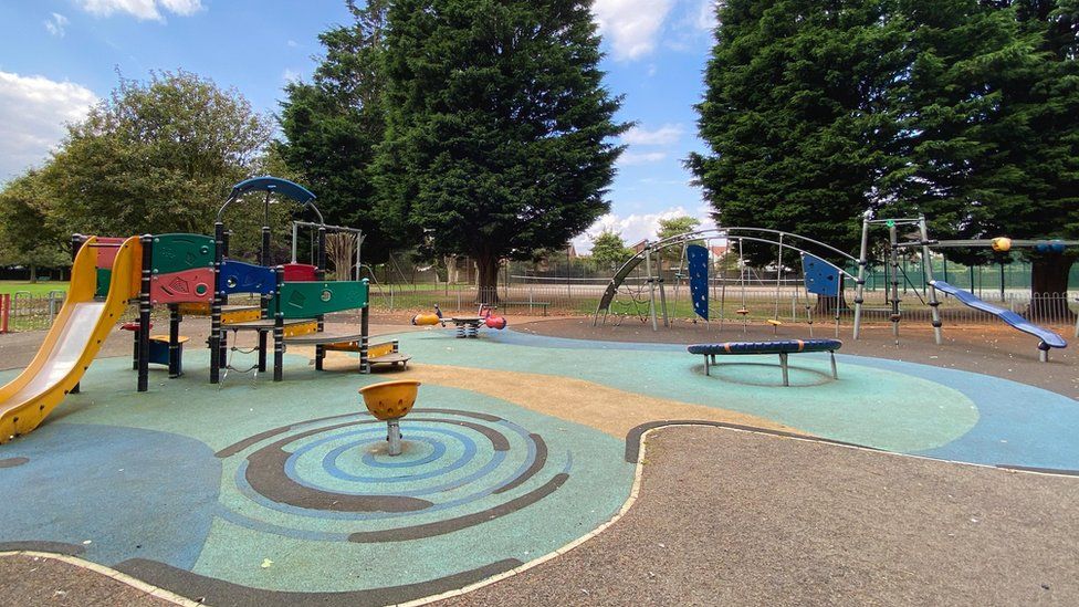 Haverstoe park play area