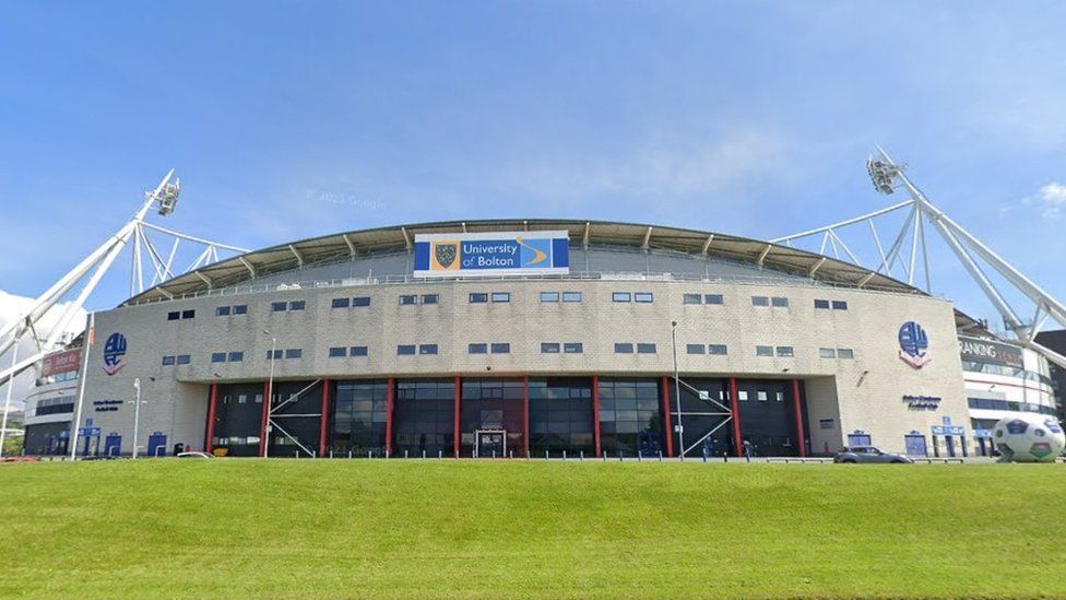 Bolton Wanderers FC cuts betting links at stadium - BBC News