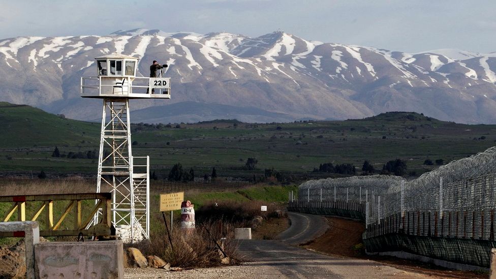An observation tower on the border crossing between Israel and Syria