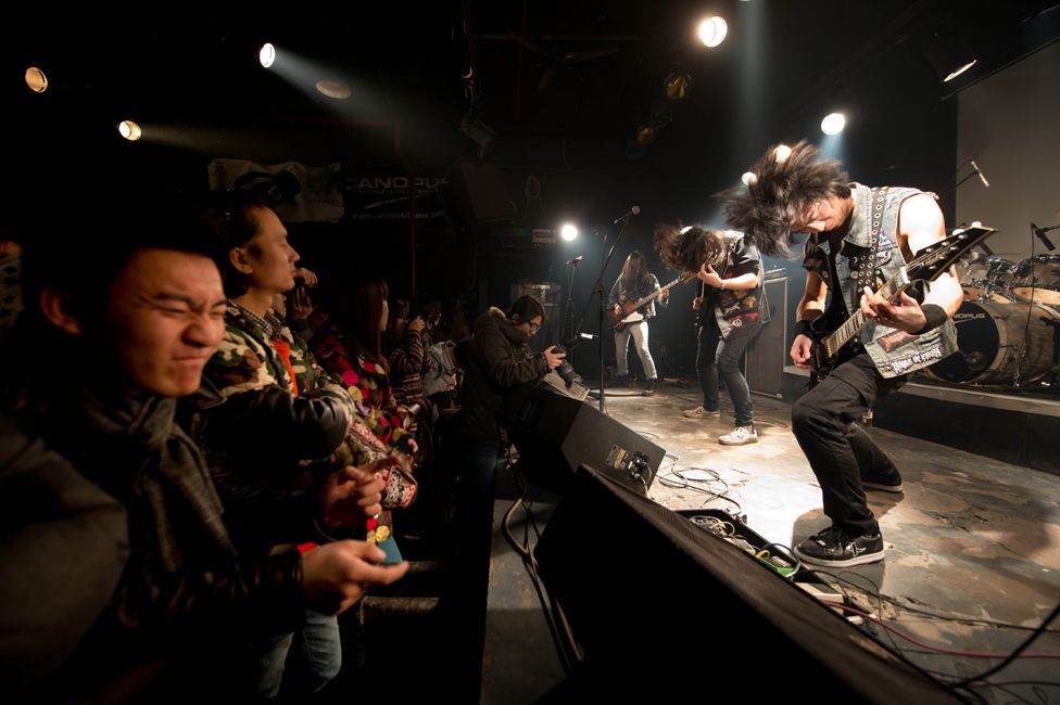 Metaphor playing at the Mao Livehouse in 2013