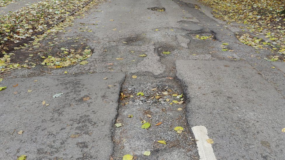 Potholes on Lakewood Drive, Barlaston