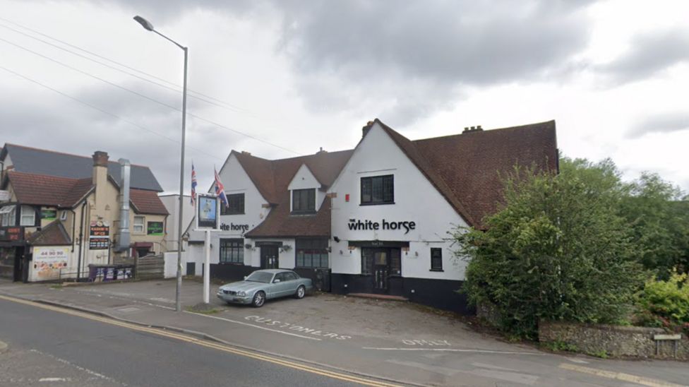 High White Horse pub to close its doors after party BBC News