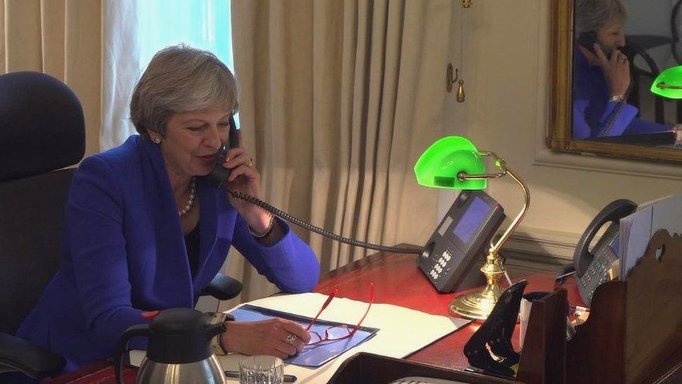 Theresa May phones EU commission chief Jean-Claude Juncker