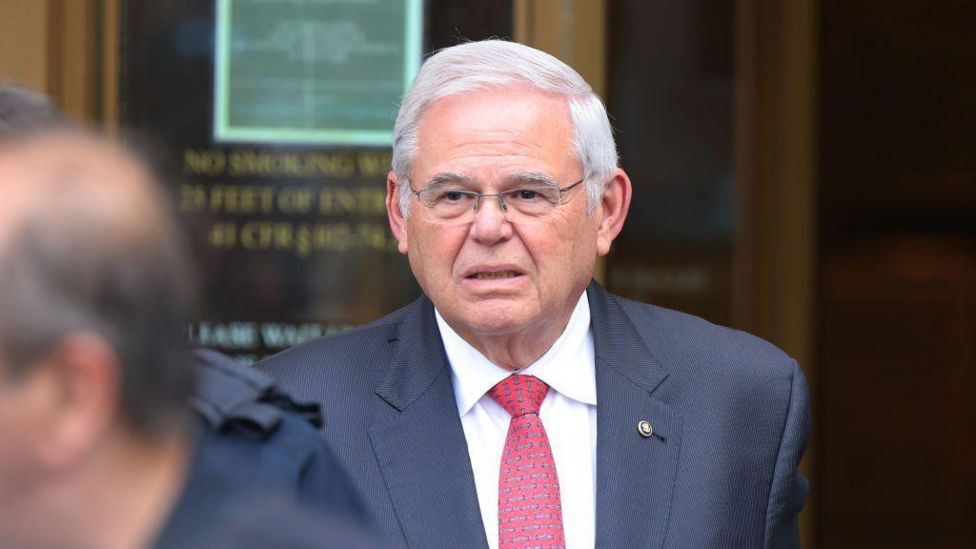 Bob Menendez trial: Closing statements over in senator's trial - BBC News