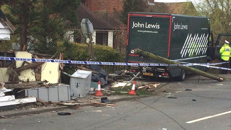 Horsmonden crash