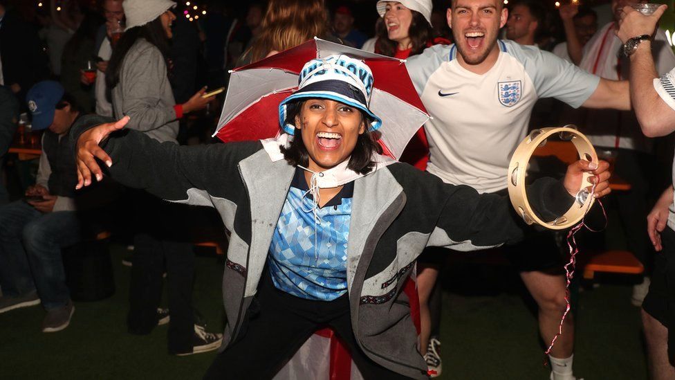 London football fan celebrates