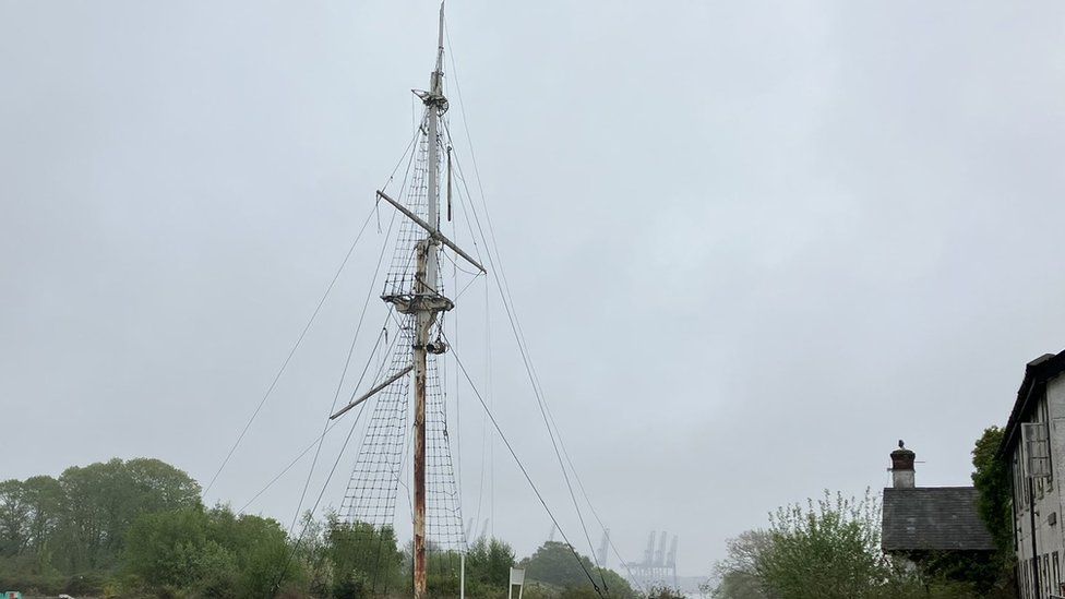 Ganges mast